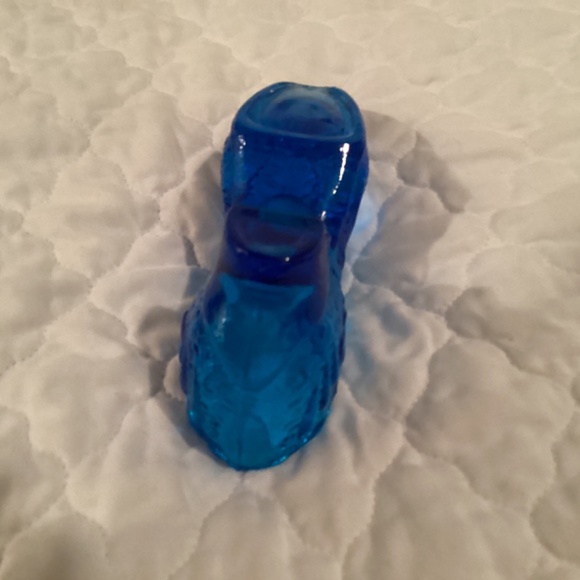VINTAGE BLUE GLASS SHOE DECORATION BY KANAWHA GLASS COMPANY - Picture 8 of 9